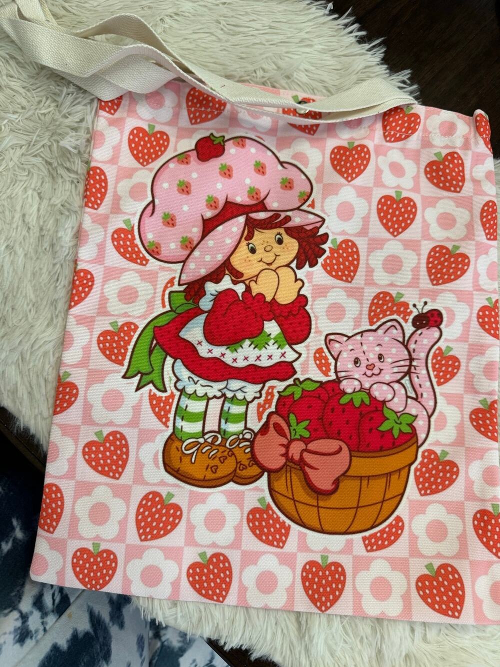 Strawberry Shortcake canvas tote bag pink background, white floral pattern